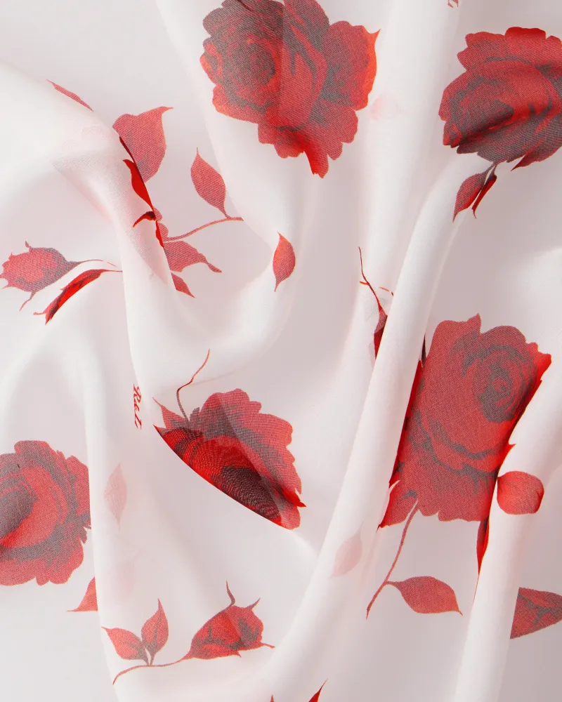 Leticia, косынка из шифона молочная с крупными красными цветами