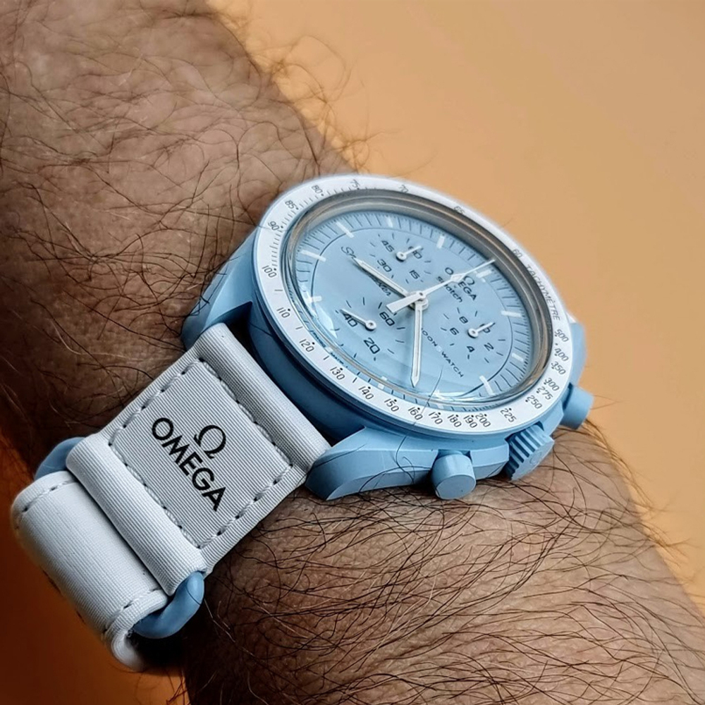 Часы Omega Moonswatch Mission to Uranus 42 mm x Swatch, SO33L100