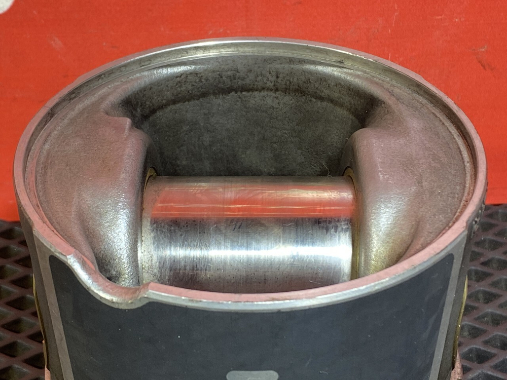 Поршень ДВС