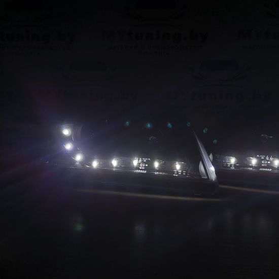 Передние фары VW T5 daylight black