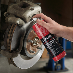 Очиститель тормозов LAVR крупным планом