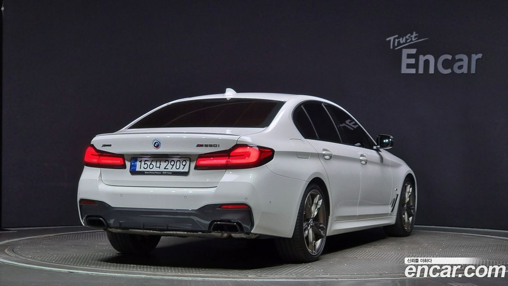 BMW 5 Series (G30) M550i xDrive (09.2022)