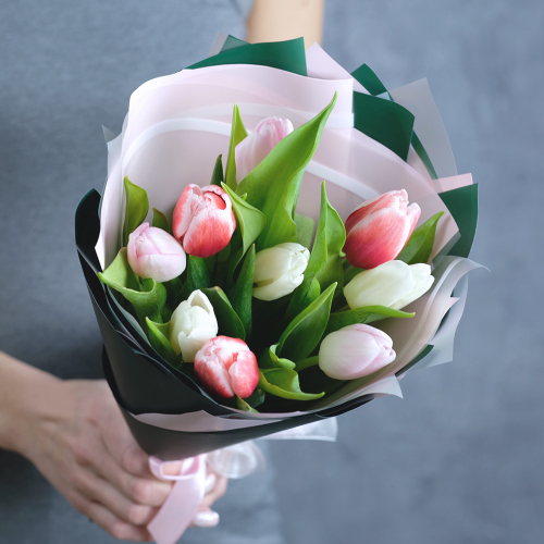 Купить Букет 9 тюльпанов микс