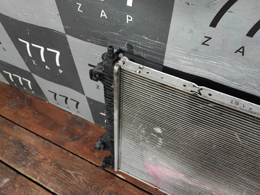 Радиатор двигателя Chery Tiggo 7 Pro 20-нв Б/У Оригинал 302000021AA