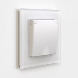 Розетка с заземлением и со шторками, без рамки с крышкой Werkel белый матовый W1171261