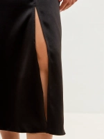 Юбка атласная с разрезом шелковая на резинке миди