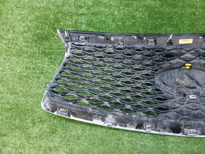 Решетка радиатора Infiniti QX60 (2016-2020)