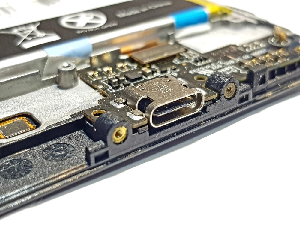 Замена Type-C разъема зарядки на телефоне