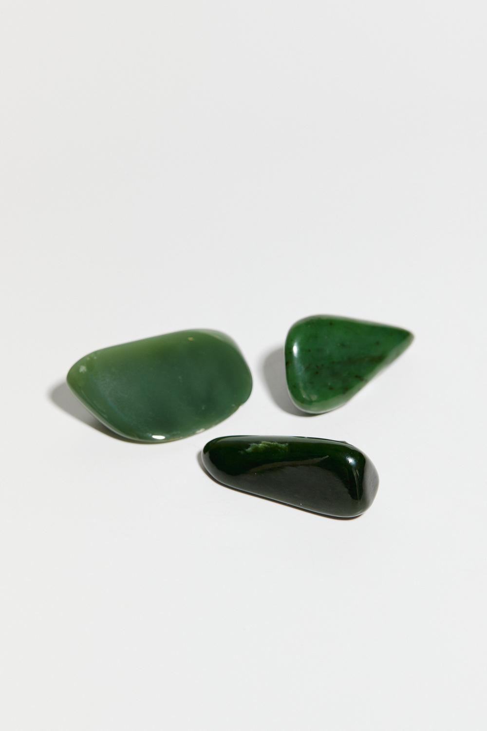 Нефрит галька