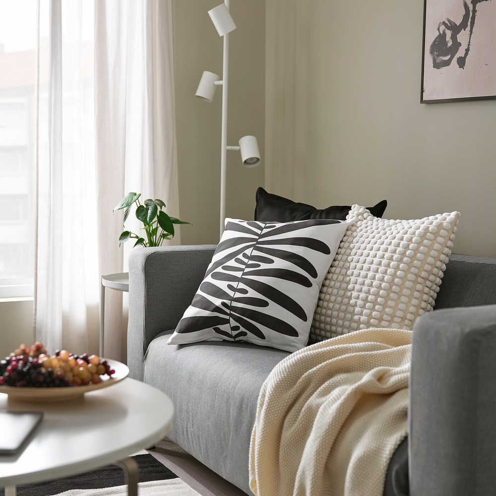 IKEA MAJSMOTT  (ИКЕА МАЙСМОТТ)  -  Наволочка, кремовый/черный, 50x50 см