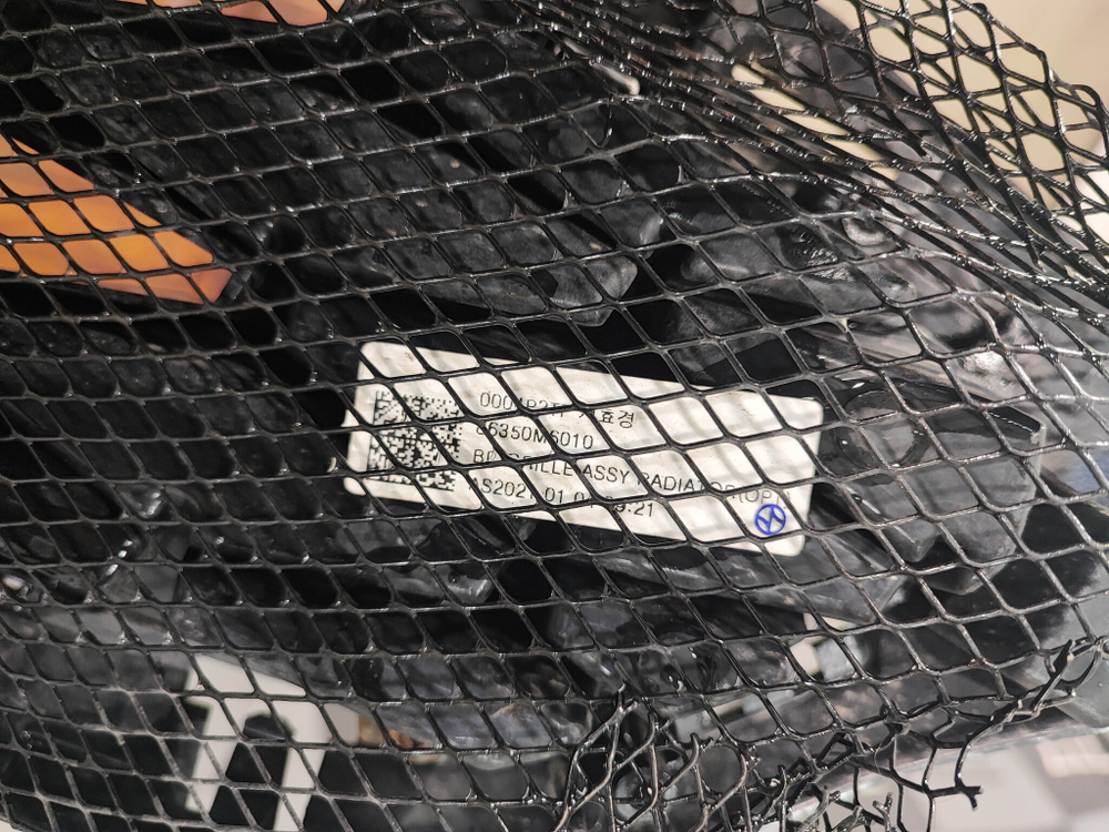 Решетка радиатора Kia Cerato 4 (BD) 18-21 Б/У Оригинал 86350M6010