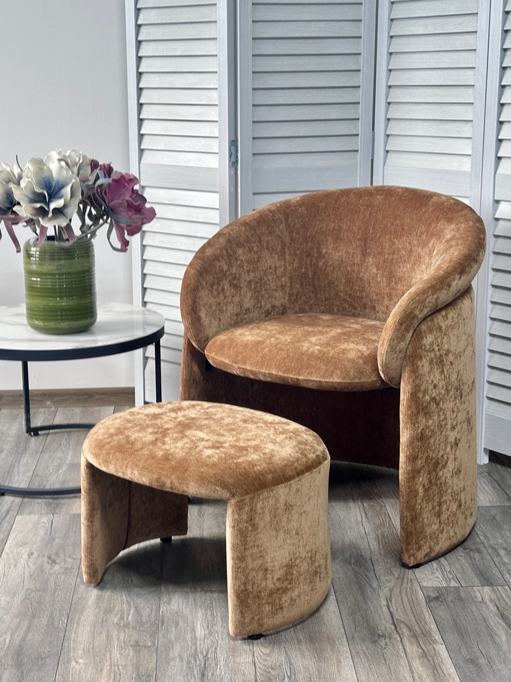 Кресло М-City DISAUR +Оттоманка Хаг (Hug) At5139-13 Коричневый, ткань, каркас Металл В Обивке