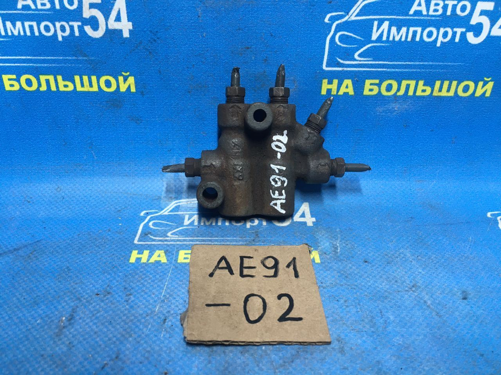 Распределитель тормозной TOYOTA SPRINTER 1991
