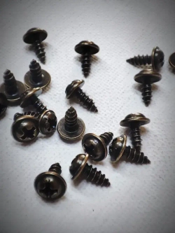 Шуруп - саморез 3*8мм декоративный (цвет - бронза) - 20 штук