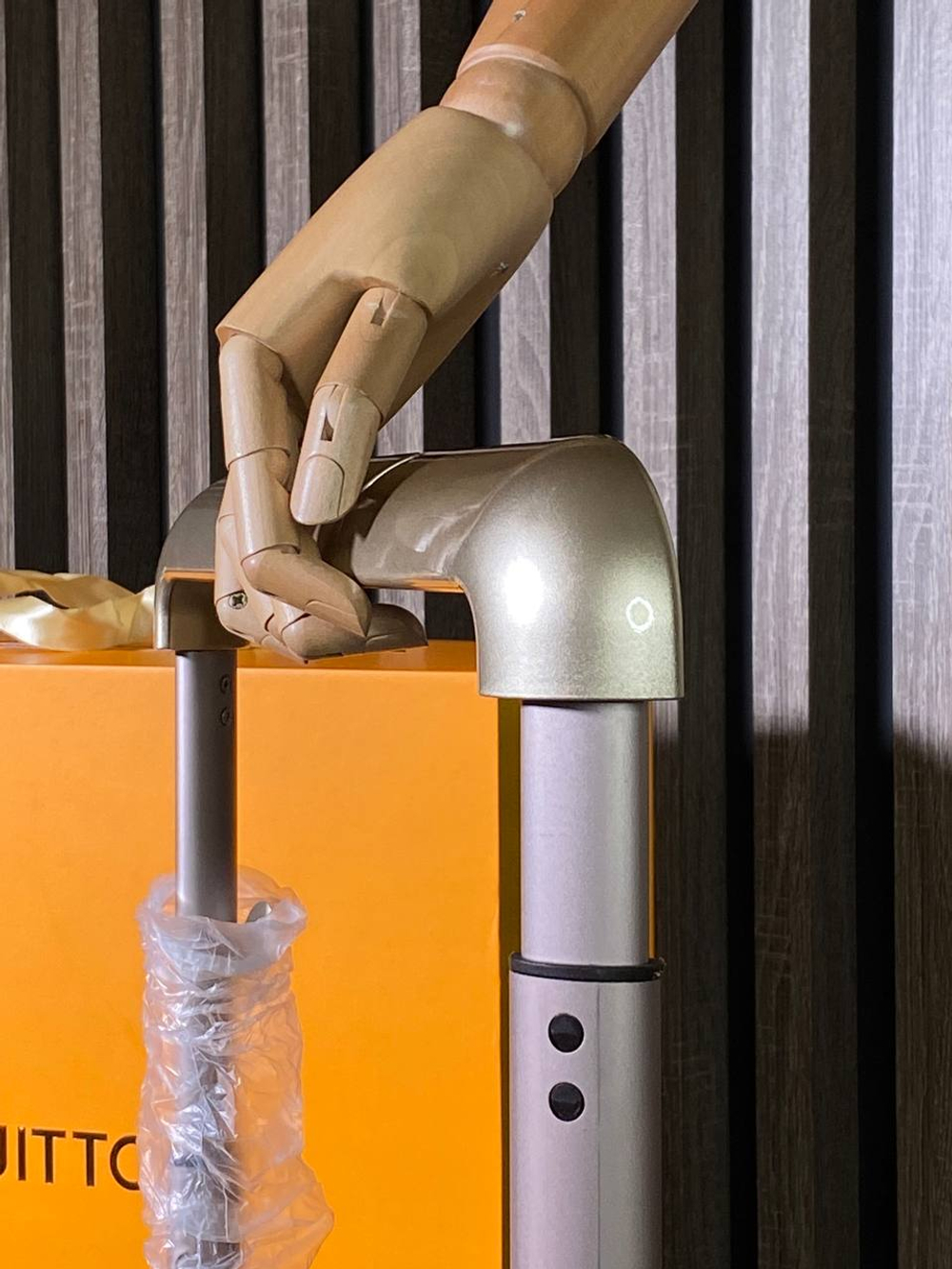 Чемодан Louis Vuitton