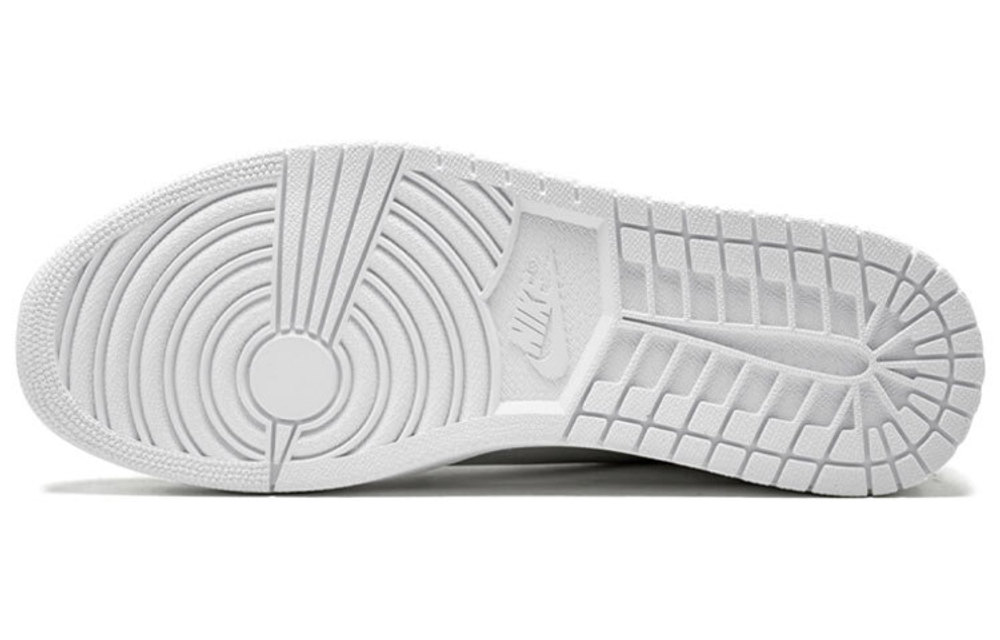 Кроссовки Jordan Air Jordan 1 Retro Low Pinnacle Metallic Silver
