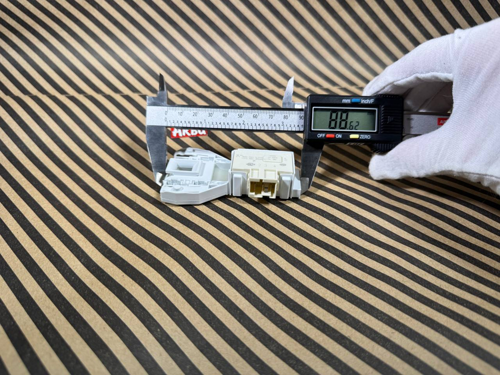 Универсальный замок люка Ariston Indesit 297327