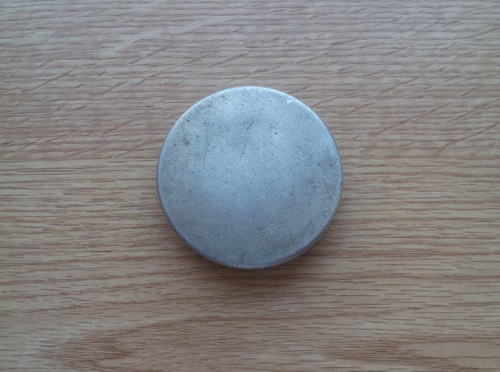 Крышка люка бензобака (412)