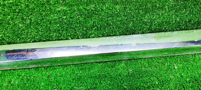 Молдинг двери задний правый Bentley Bentayga (2015-2020)