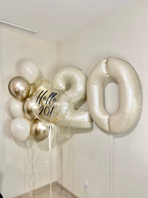 Бежево-золотые шары, кремовые цифры , прозрачный шар с надписью