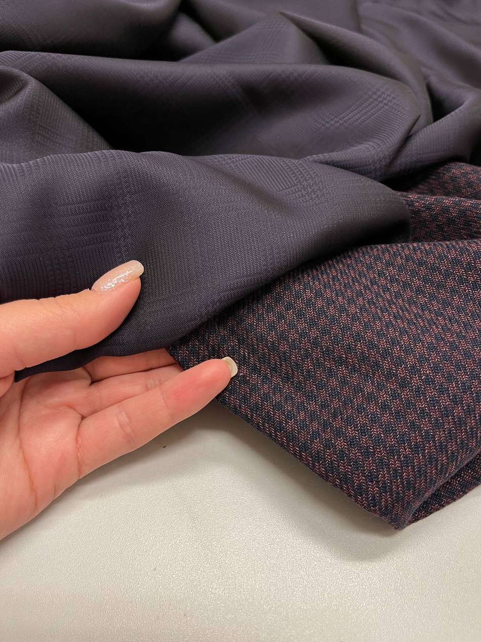 Костюмно-плательная смесовая шерсть со льном и шелком (Ermenegildo Zegna, 55%шерсть/30%лен/15%шелк, Бордово-синяя мелкая гусиная лапка, 150, 238 гр/м2)