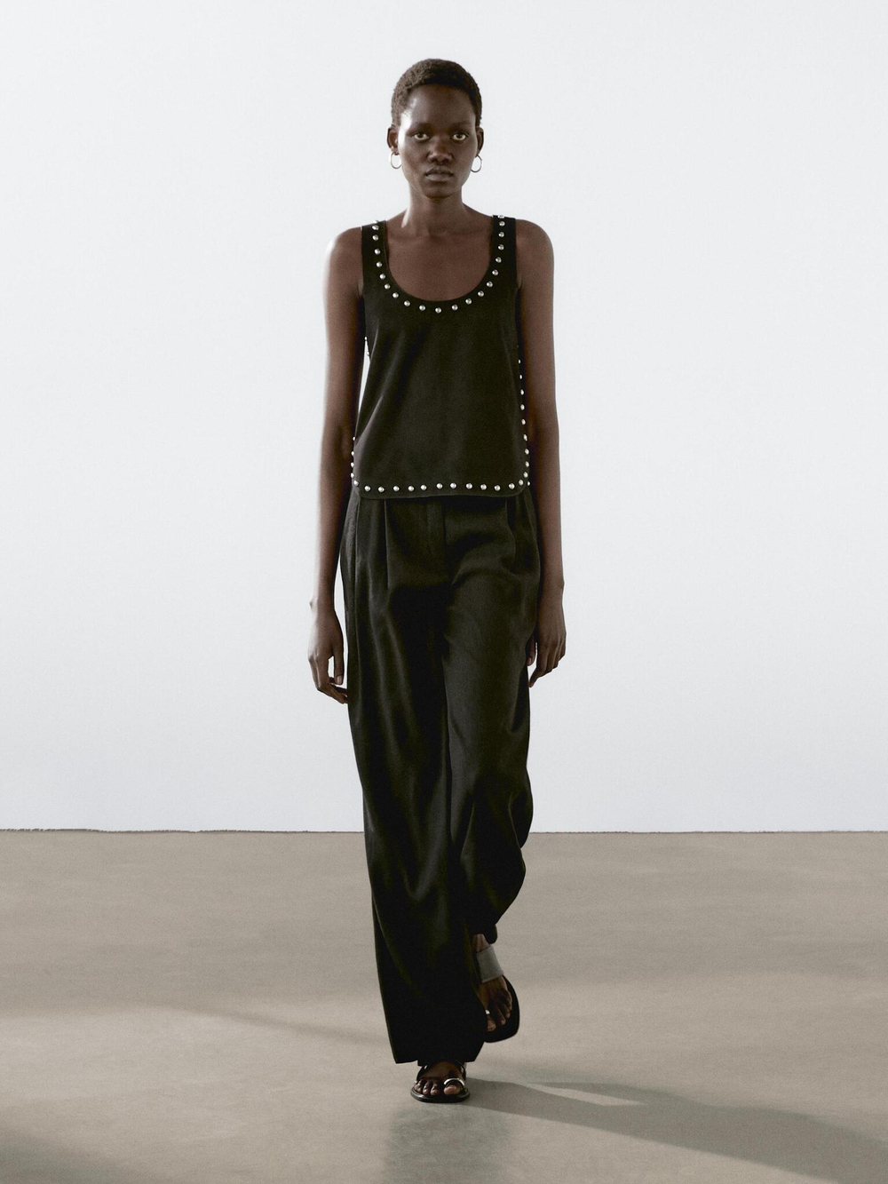 Massimo Dutti Брюки прямого кроя из смесового льна с защипами, черный