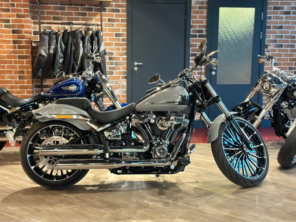 Harley-Davidson BREAKOUT 117 (Billiard Gray ) 2024