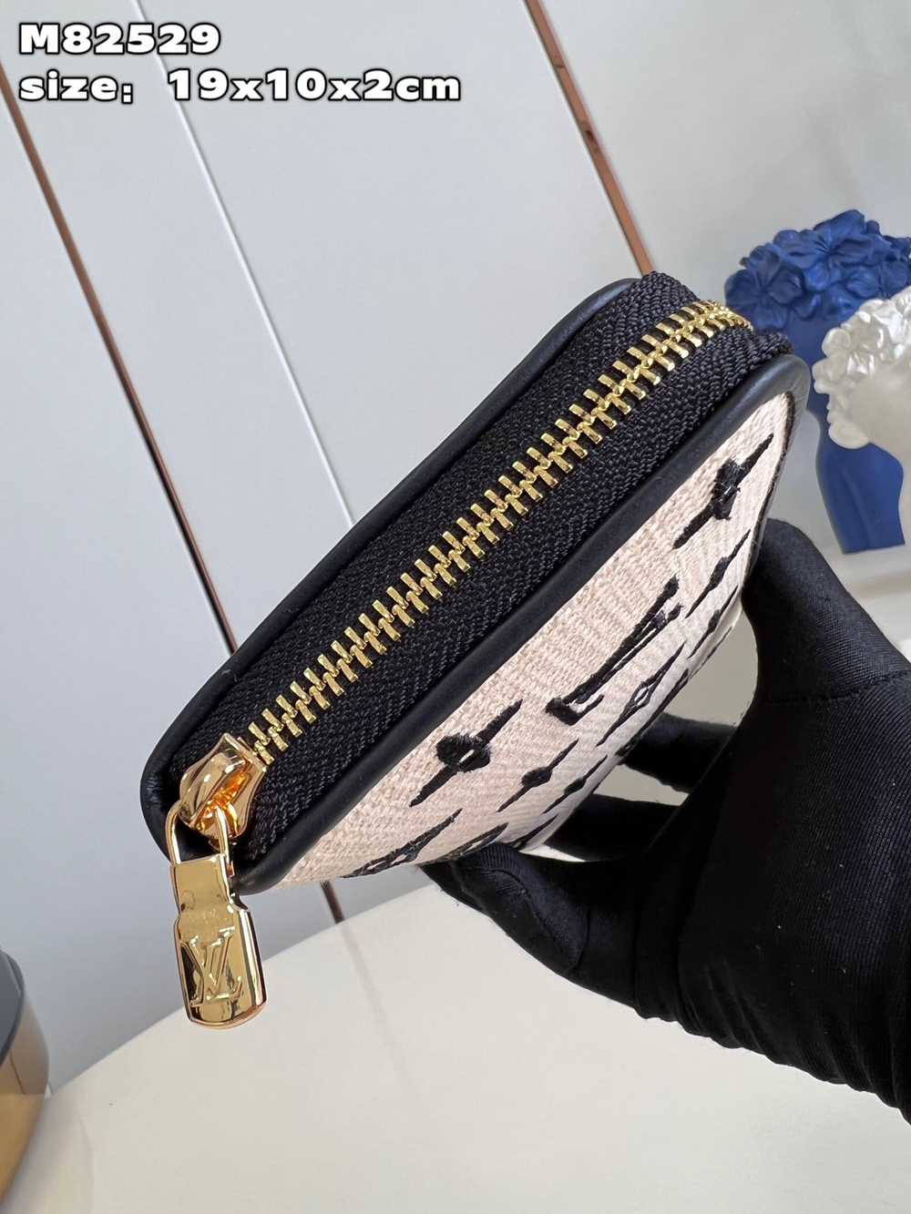 Louis Vuitton Zippy Wallet