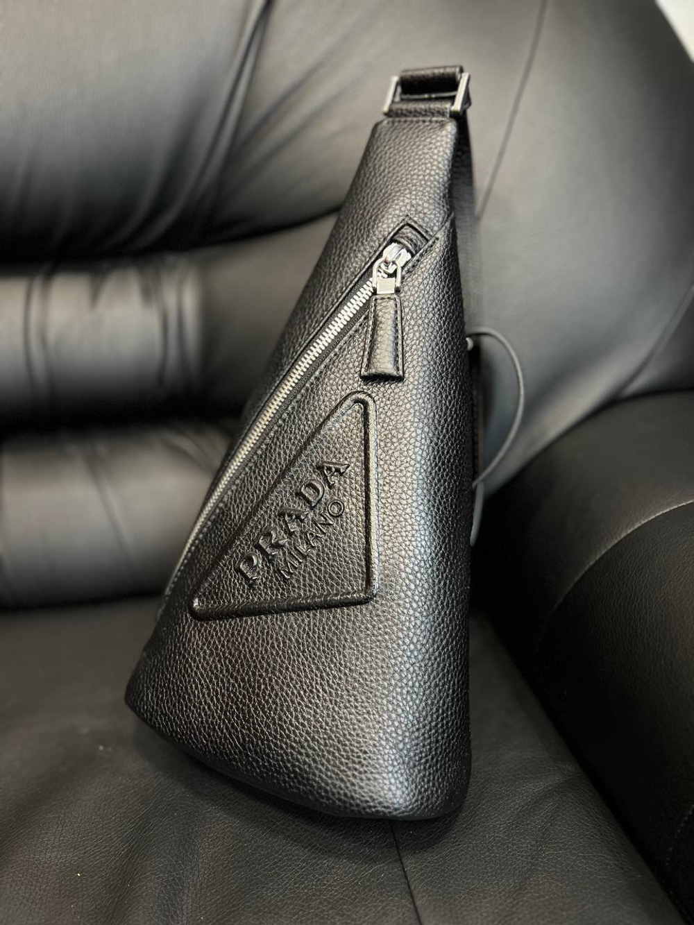 Слинг Prada