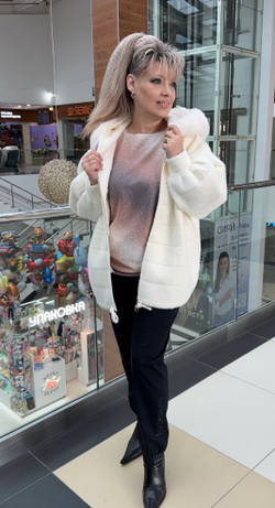 Белый жакет-куртка из альпака на большие размеры