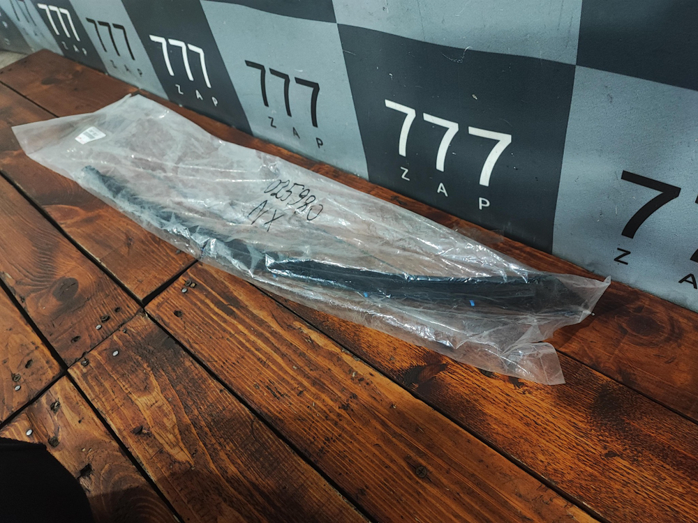 Уплотнитель двери задней правой Lexus NX 1 Новый Оригинал 6788778013