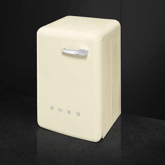 Стиральная машина Smeg LBB14CR2