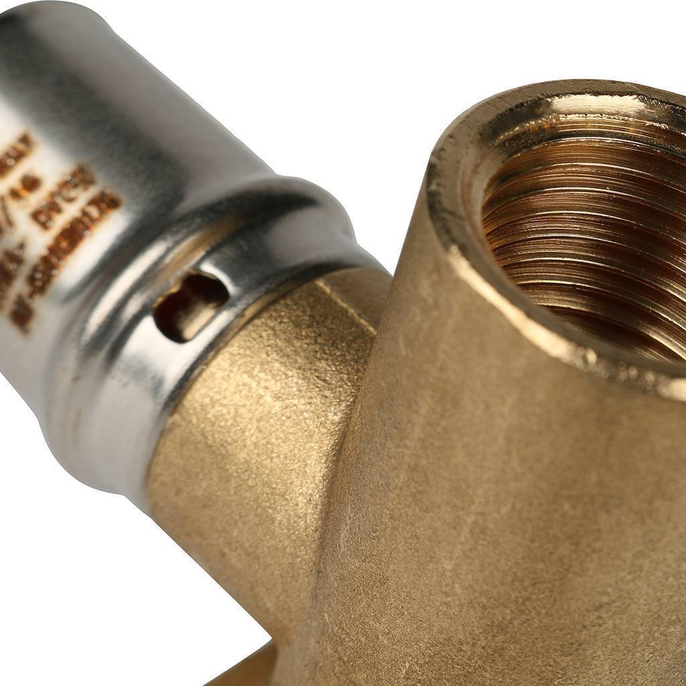 Угольник настенный с креплением удлиненный 1/2"х20