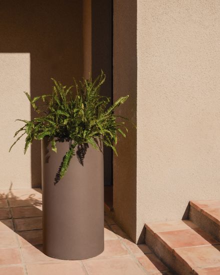 Кашпо Aiguablava из коричневого цемента, диаметр 42 см