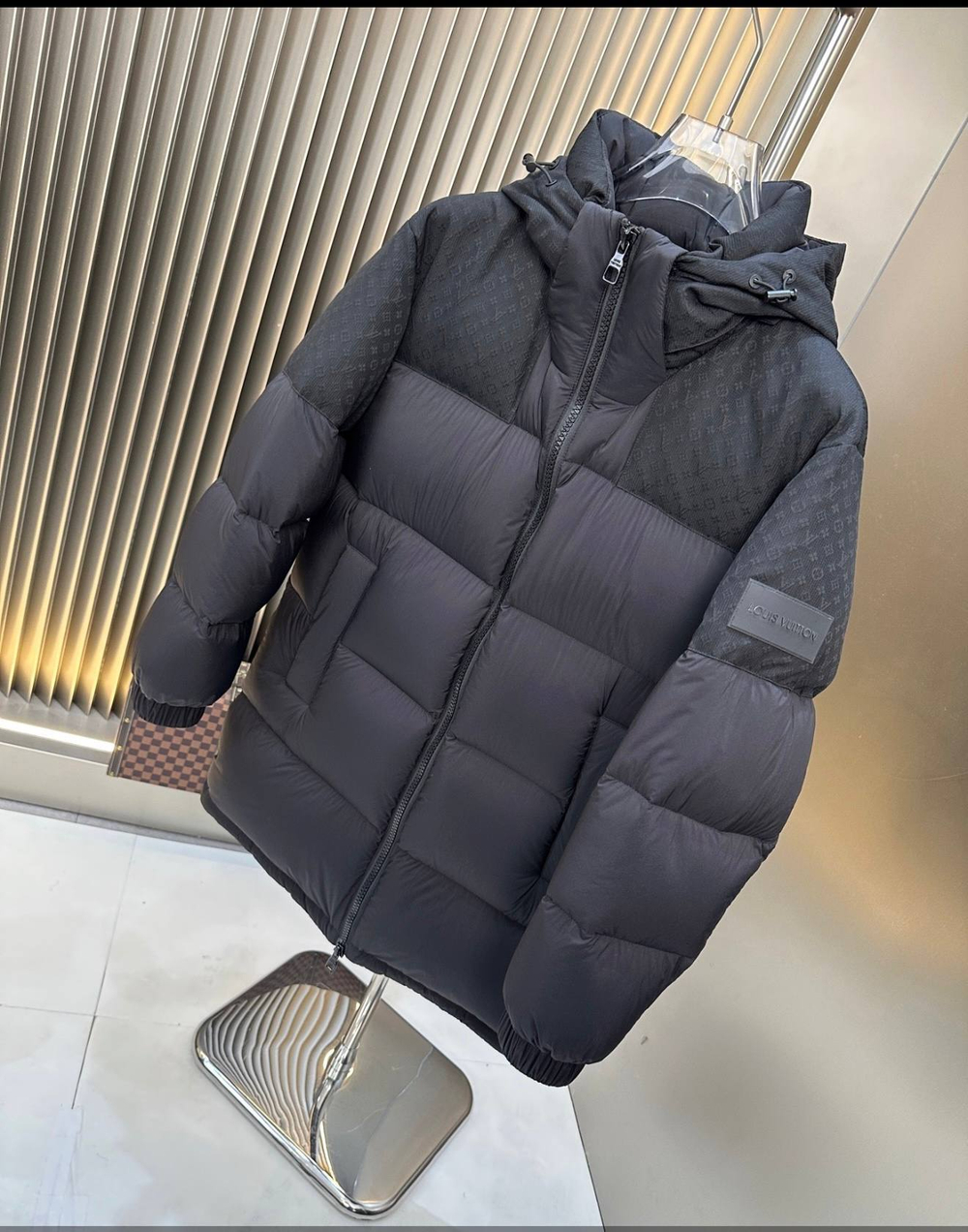 Пуховик Louis Vuitton