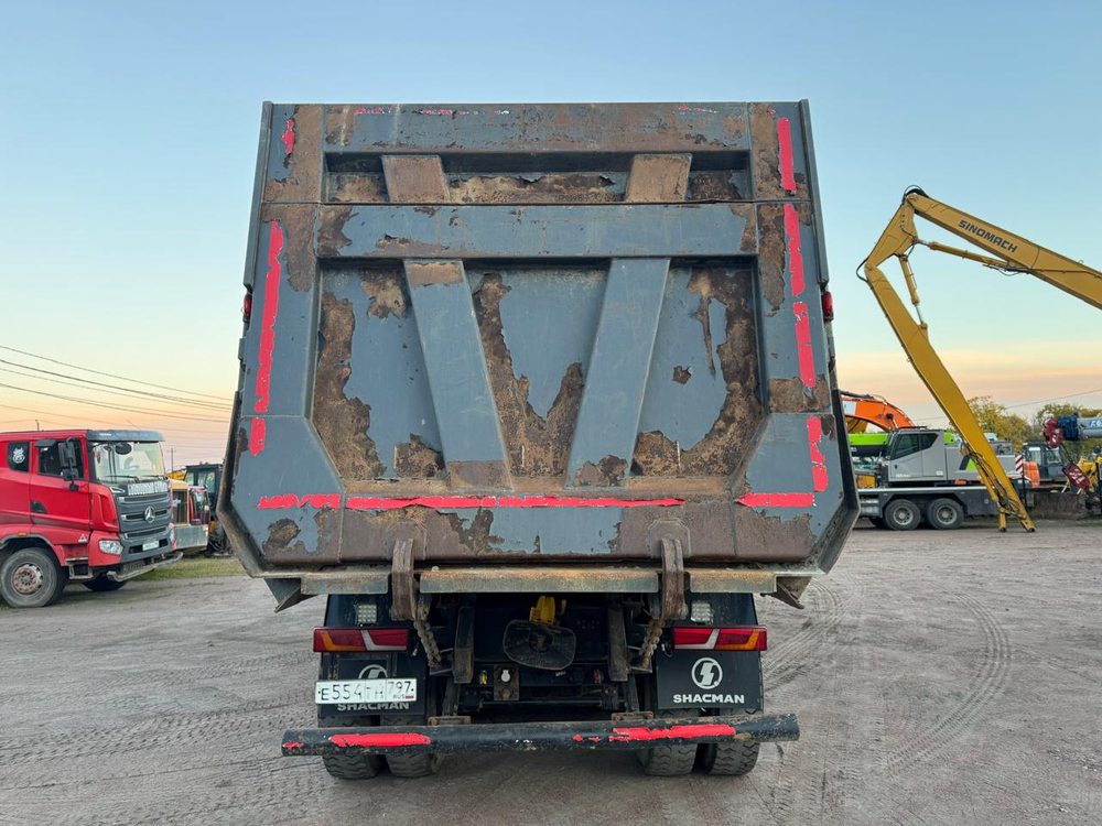 Shacman (Shaanxi) SX* 8x4 Самосвал SX331863366 (Дизельный, 12,5 л, 544 л.с., МТ)