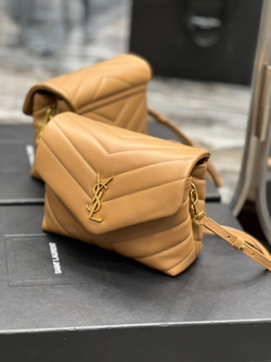 Saint Laurent Loulou 20 cm