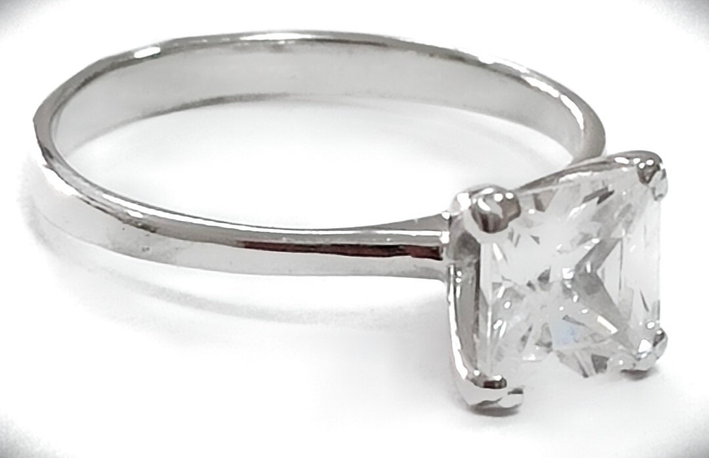 Ювелирное кольцо Эстерелла