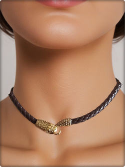 Коричневый чокер ошейник "Хвост змеи" золотистый. ПУ кожа.