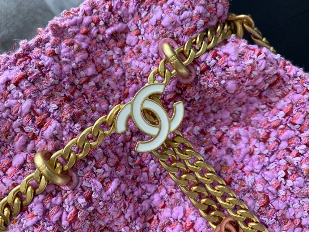 Chanel Bag 19 cm