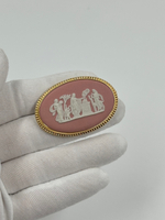 Брошь Wedgwood розовая