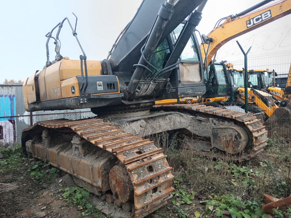John Deere E400 Экскаватор E400LC (Дизельный, 9,0 л, 322 л.с., АТ)