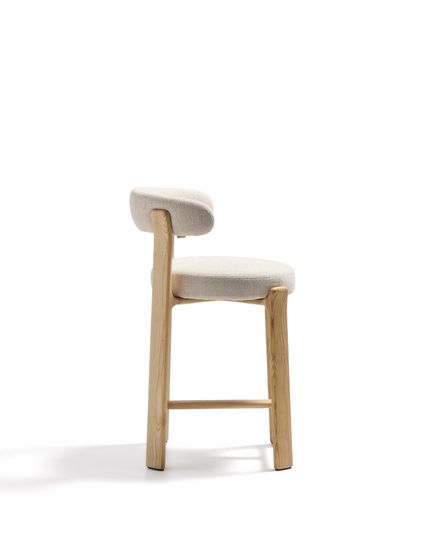 Полубарный стул Granite из бежевой синели и ясеня с натуральной отделкой 65 см