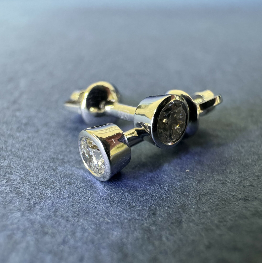 Ефимов Золотые пусеты 585 пробы с натуральными  природными бриллиантами