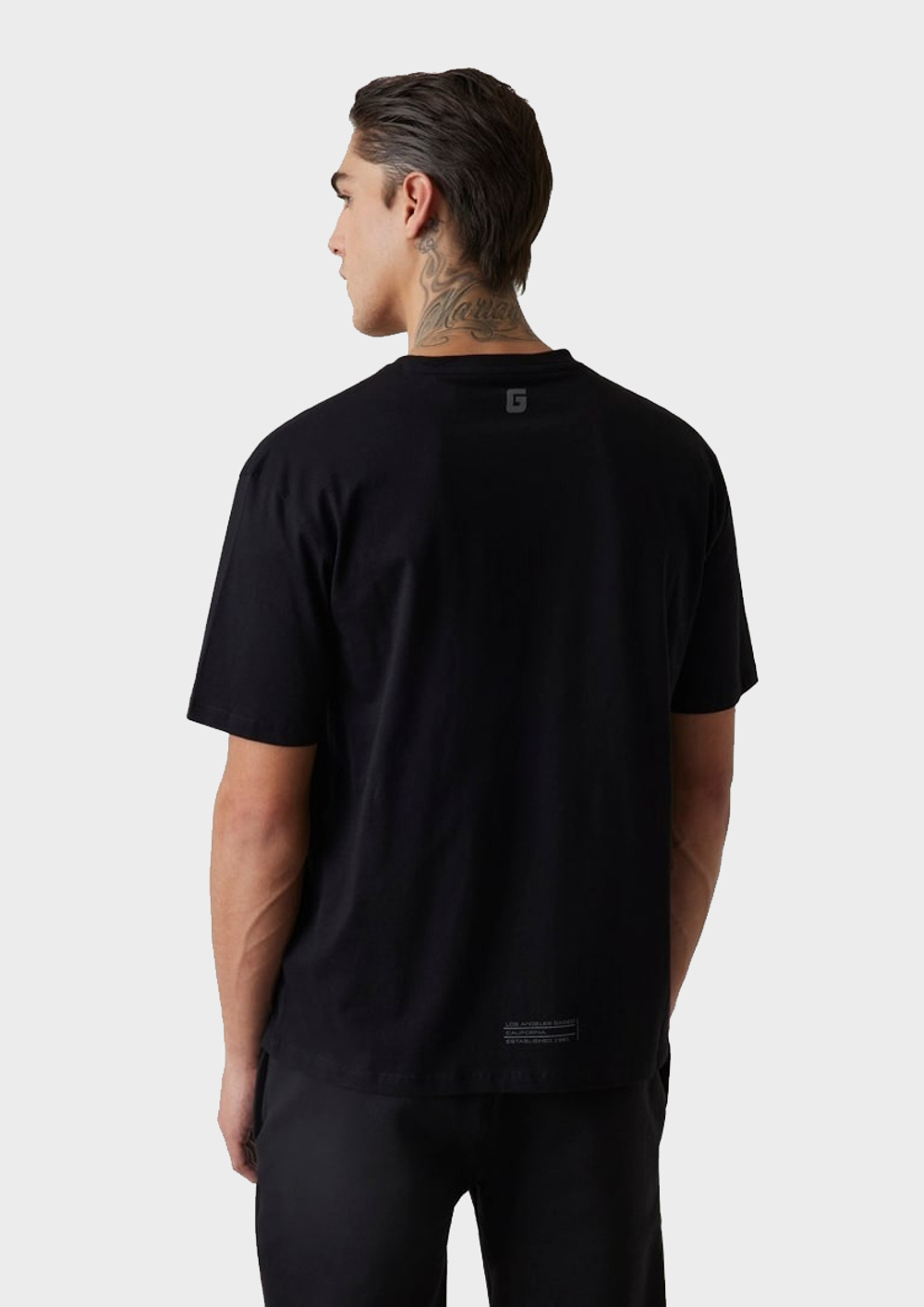 Футболка GUESS