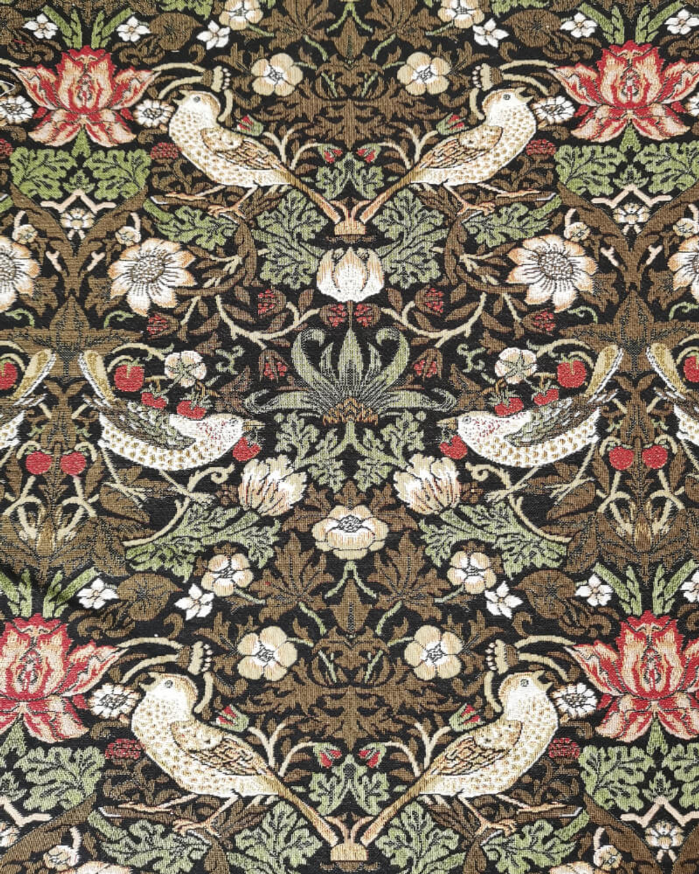 Гобелен Моррис Земляничный воришка шоколад ширина 140 см