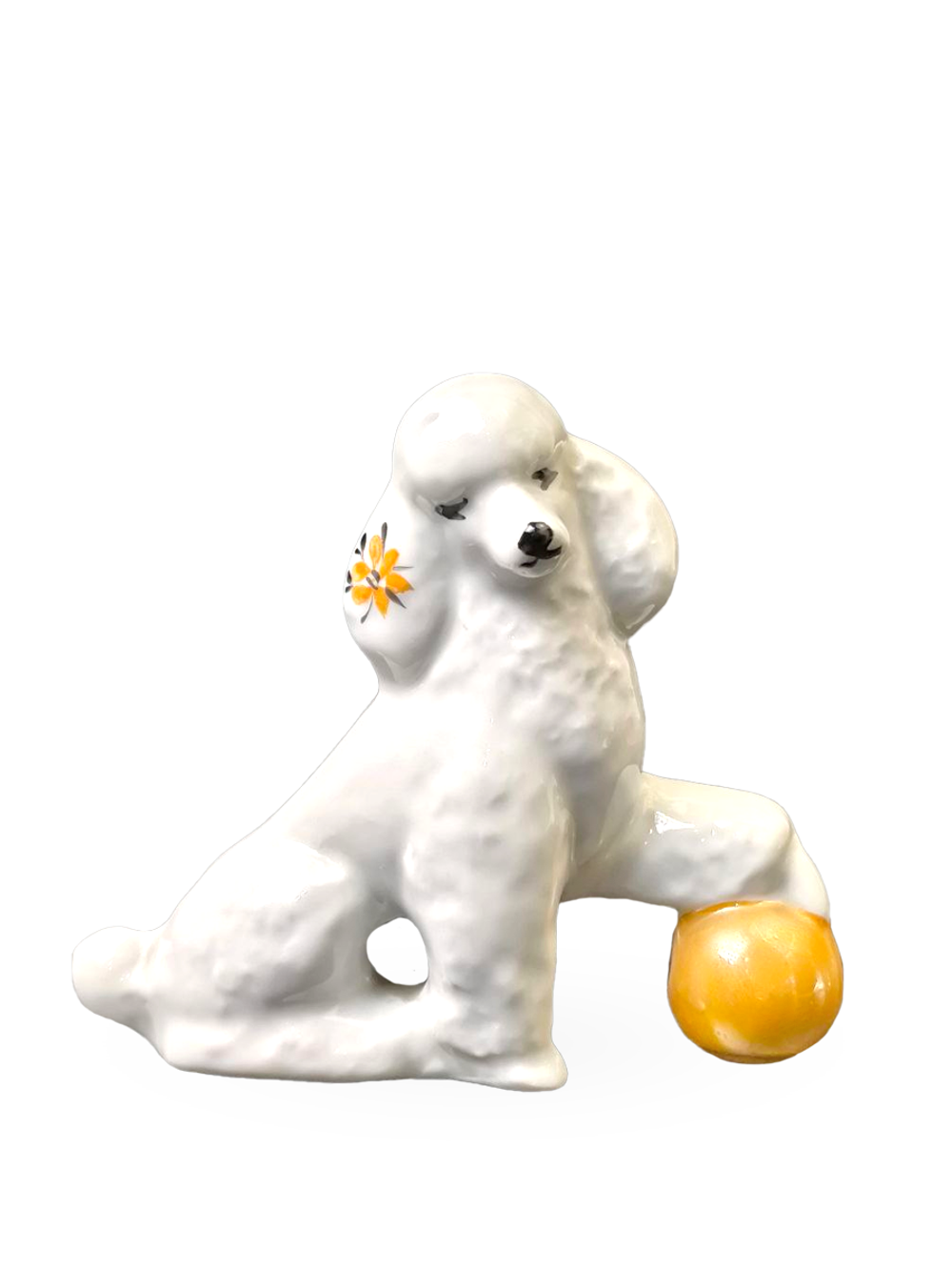 Фарфоровая статуэтка (миниатюра) "Пудель с мячом" Дулево