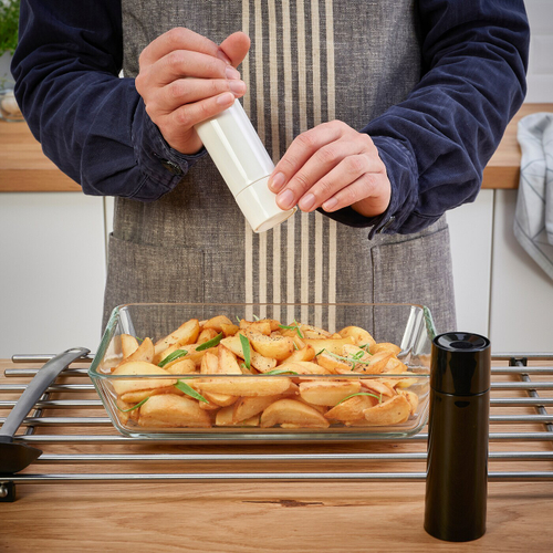 Набор мельниц для специй IKEA BARNASINNE (БАРНАСИННЕ ), Черный / белый, 14 см, 2 шт