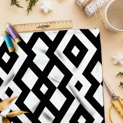 Ткань лён ромбовидный узор на белом фоне