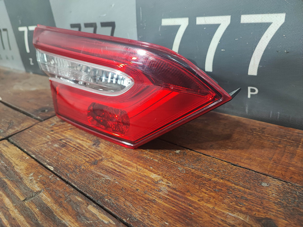 Фонарь задний левый Toyota Camry (XV70) 17-нв Б/у Оригинал 8159133330